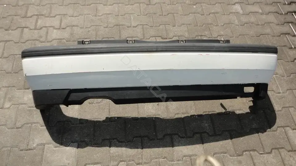Задний бампер Bz179g0