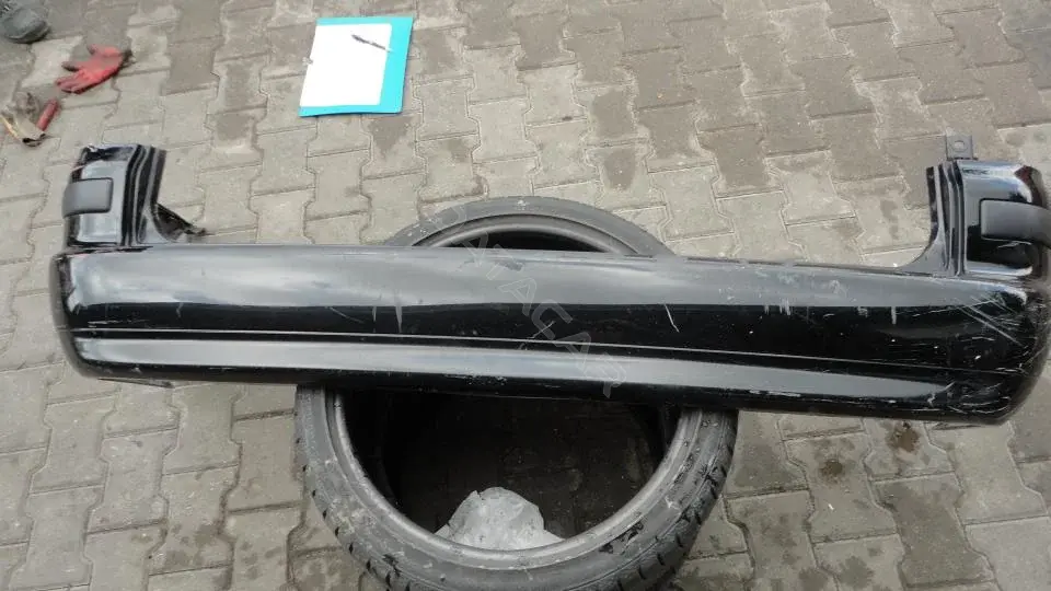 Задний бампер Bz162g0