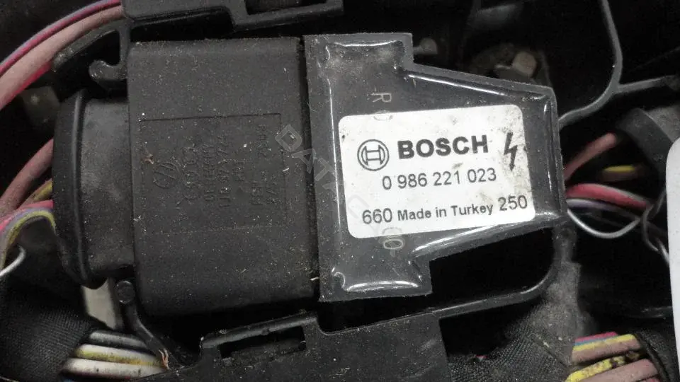 Катушка зажигания CAV Bosh 0586221023