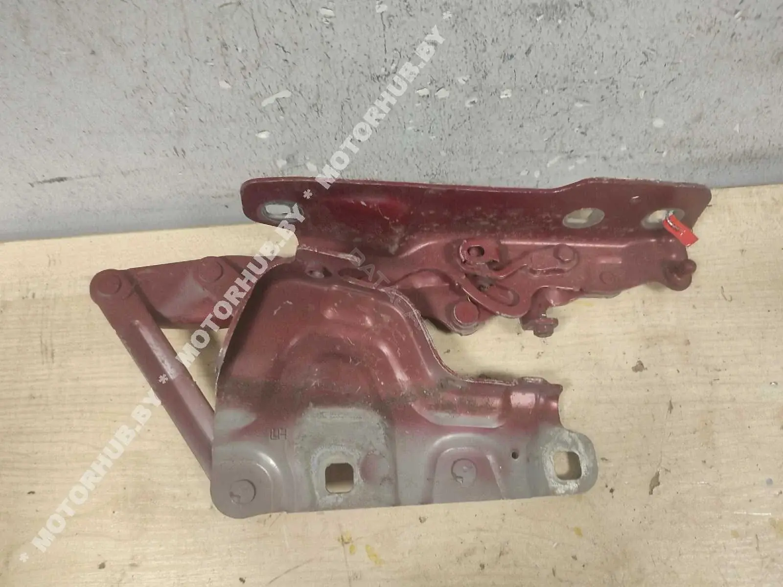 Петля капота GX7316801AE