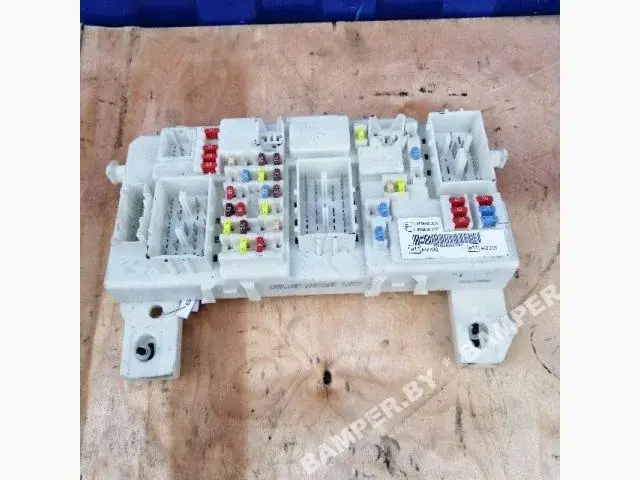 Блок предохранителей 7M5T14A073BF