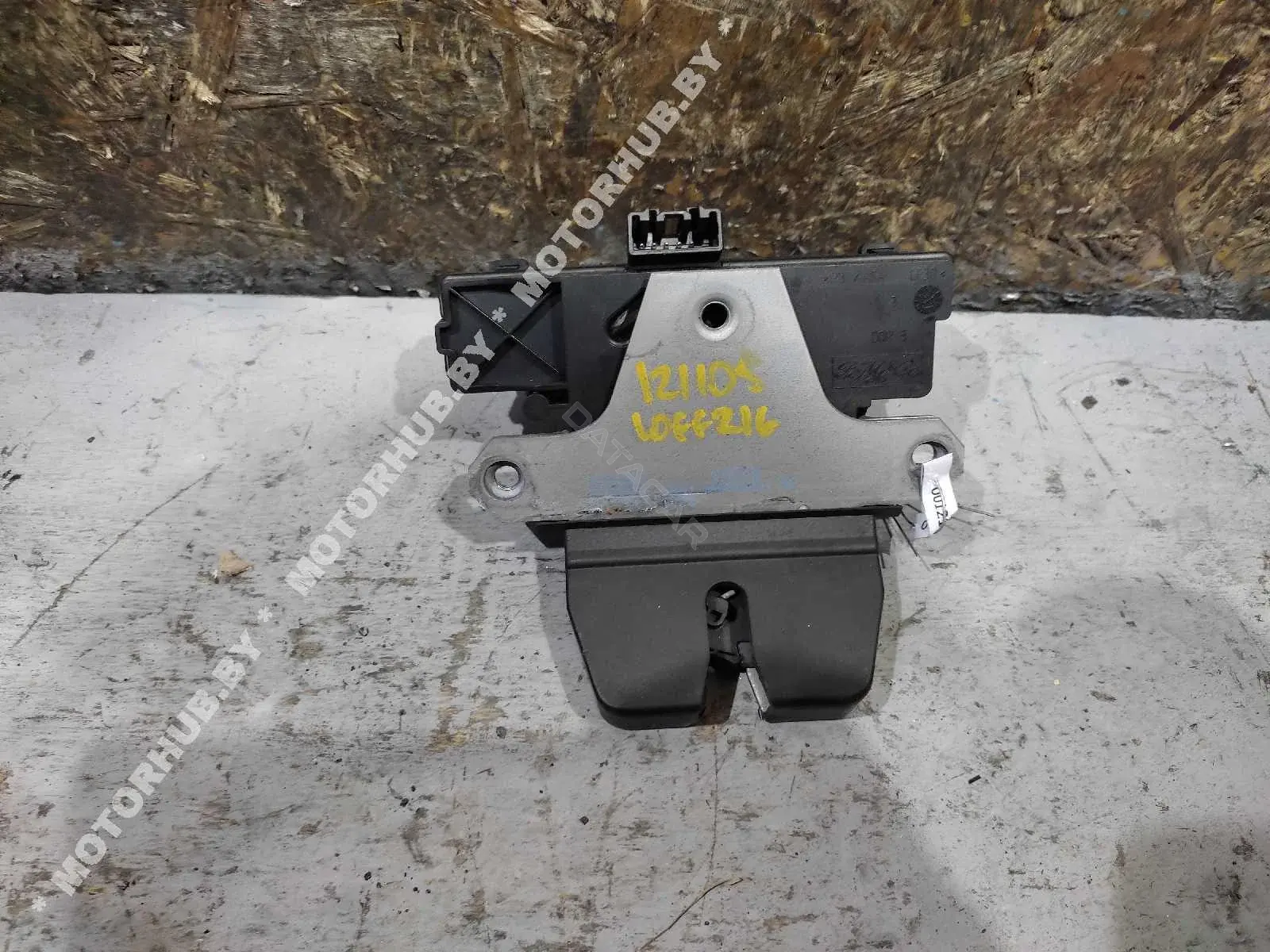 Замок крышки багажника 3M51R442A66AP