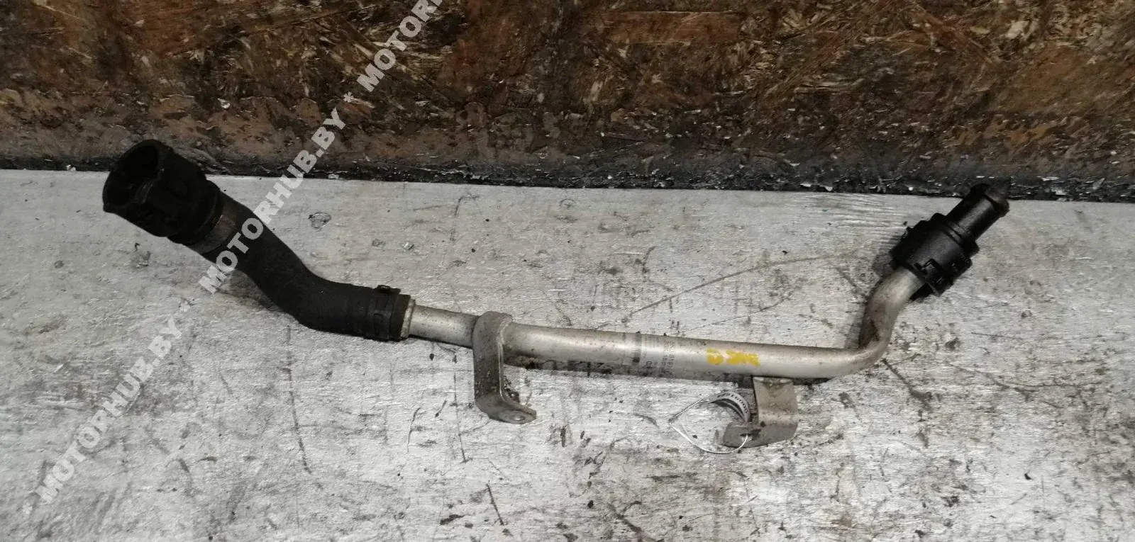 Патрубки системы охлаждения 8K0819377C