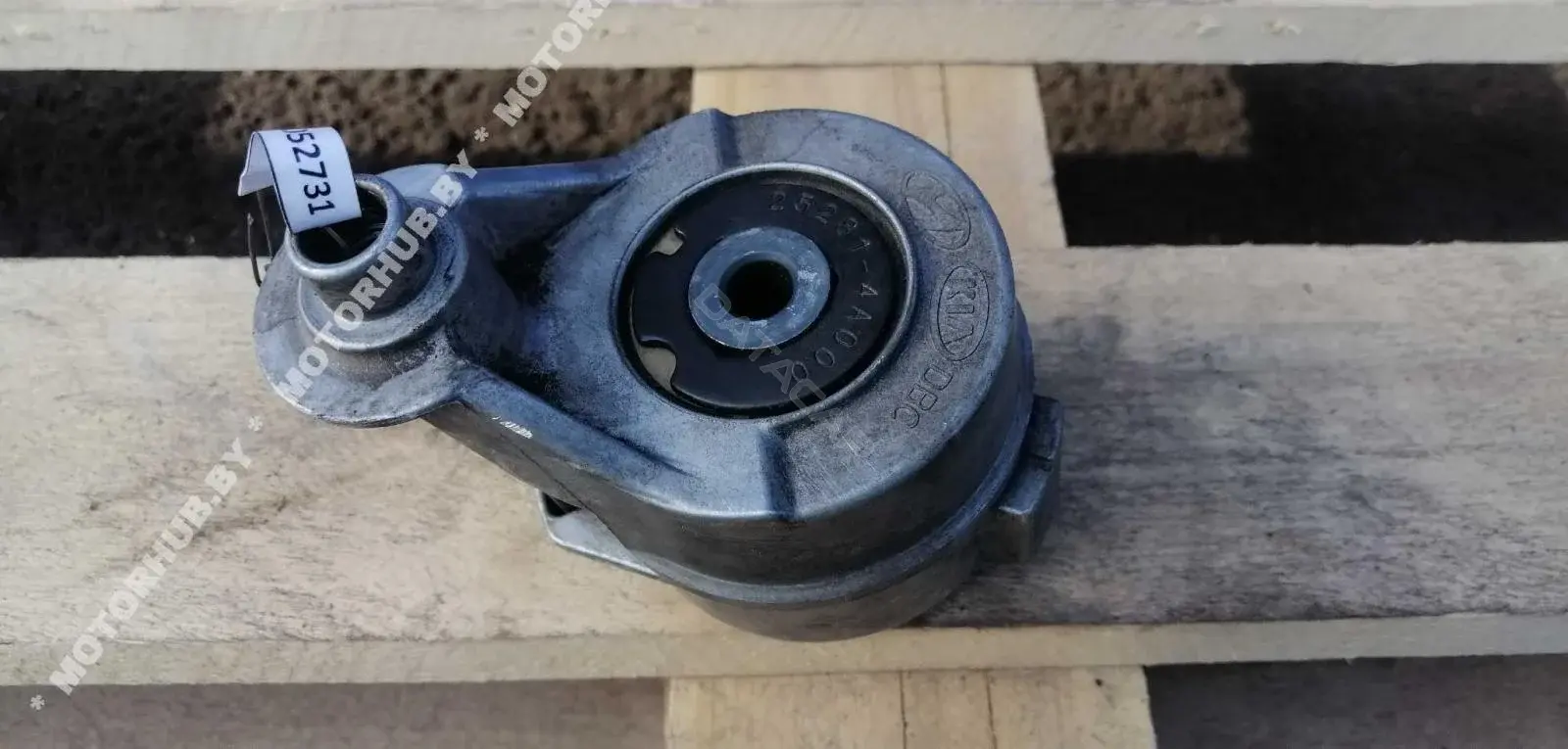 Натяжитель ремня генератора 252814A000