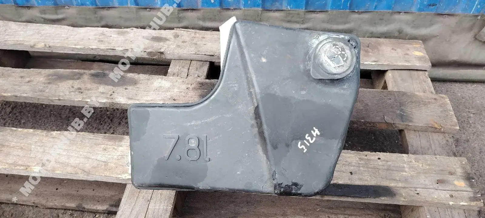 Бачок омывателя 8252738