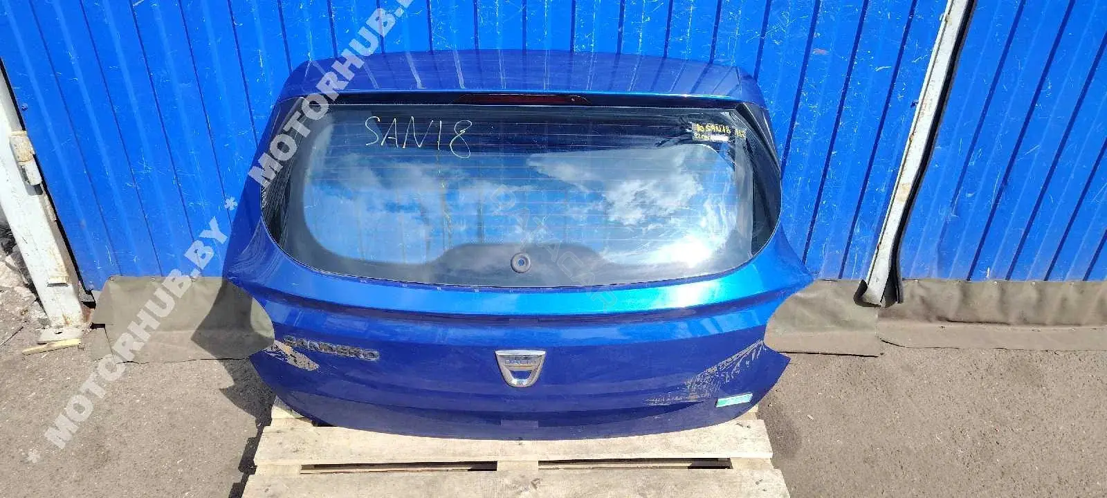 Крышка багажника 00115604