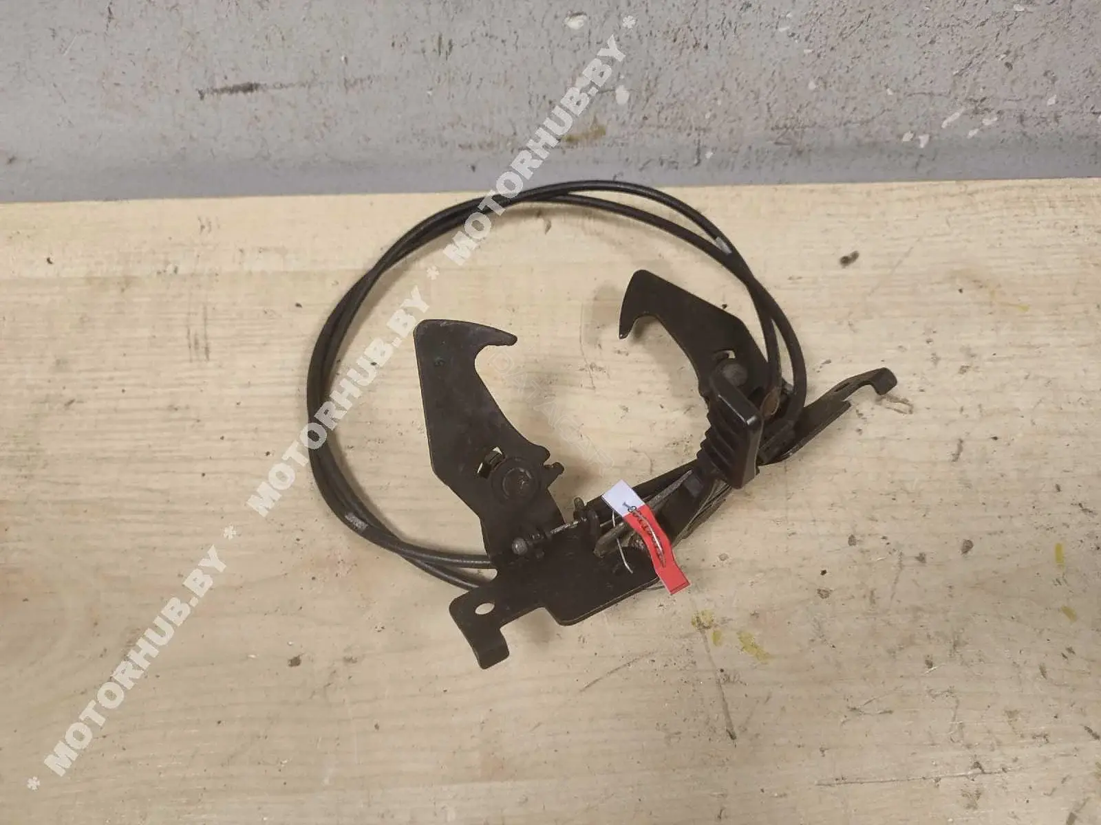 Замок капота DK6216892AE, DK6216B766AE