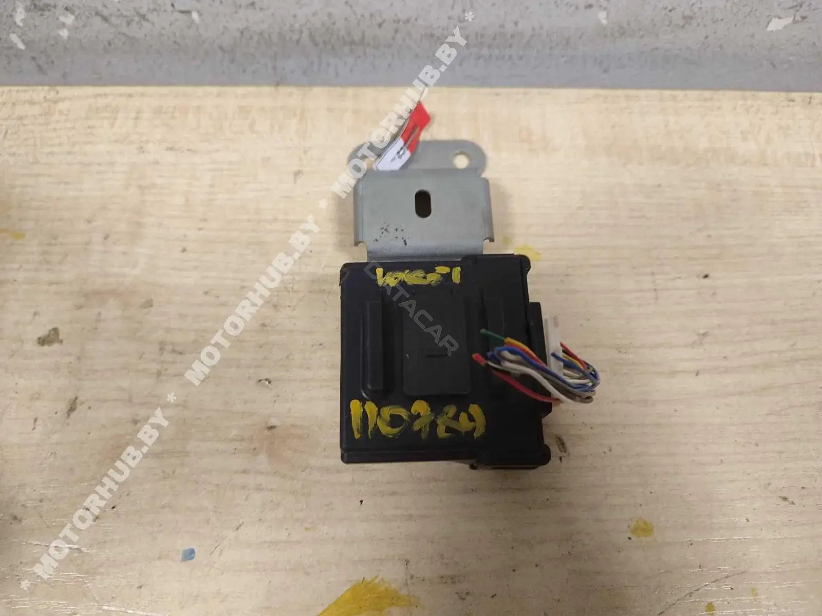 Блок комфорта 476A04GA0B