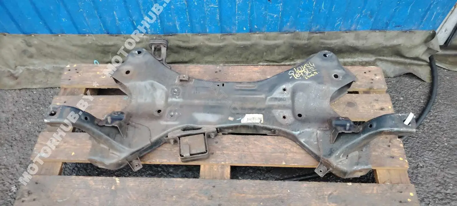 Подрамник 624013Y100