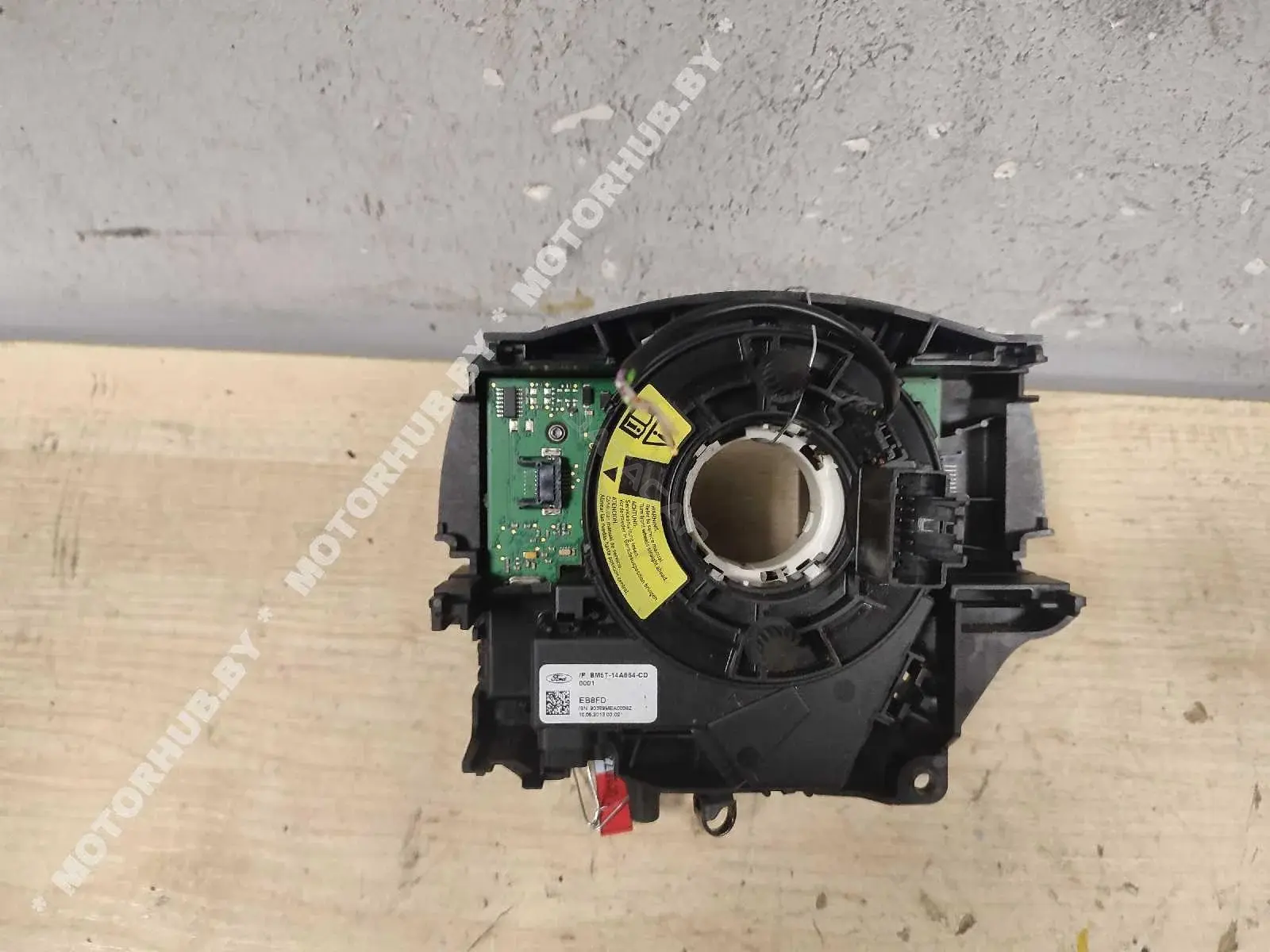 Шлейф подрулевой BM5T14A664CD