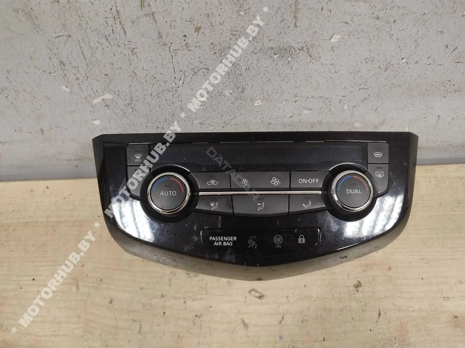 Блок управления климат-контролем 275004EA1A