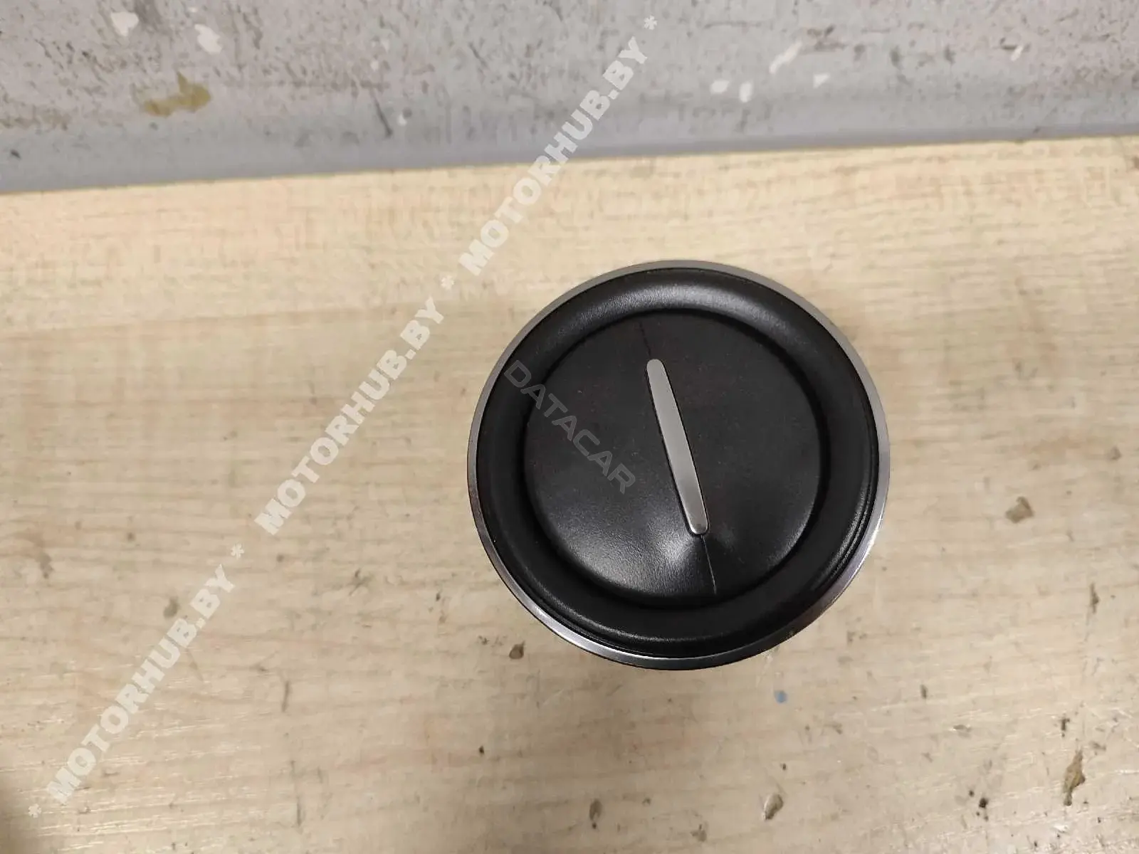 Дефлектор обдува салона 00105861
