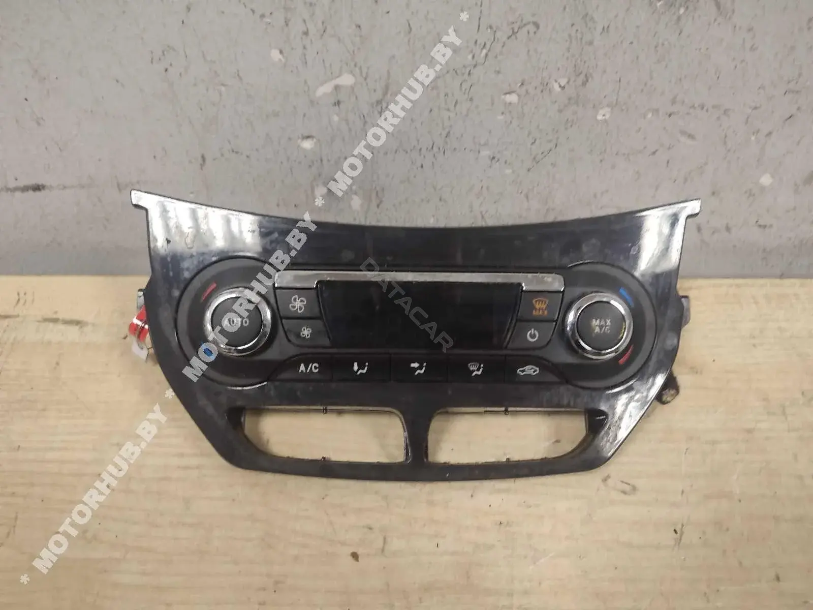 Блок управления климат-контролем DV4T18C612AC