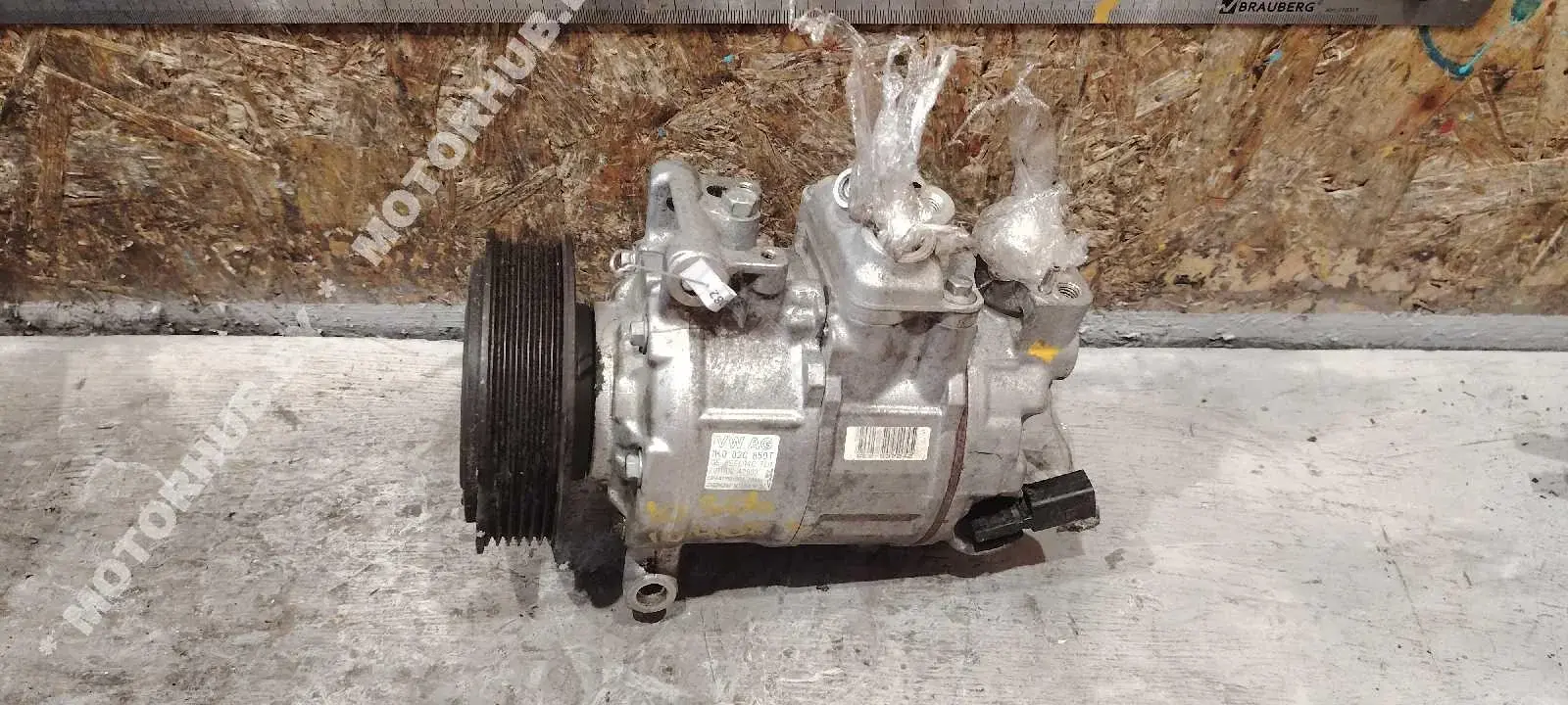 Компрессор кондиционера 1K0820859T