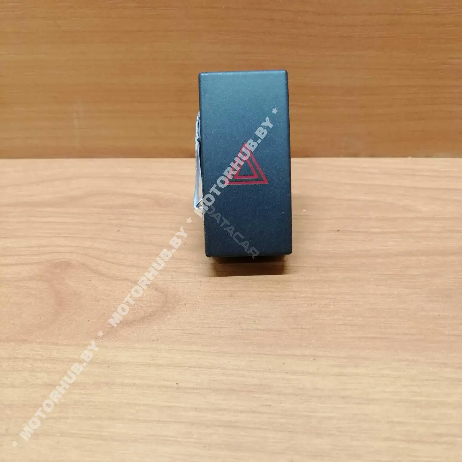 Кнопка аварийки 3M5T13A350
