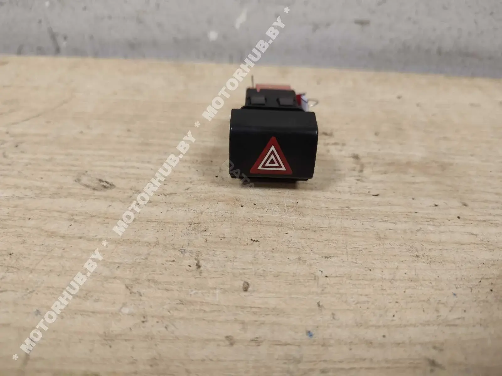 Кнопка аварийки 96781018ZD