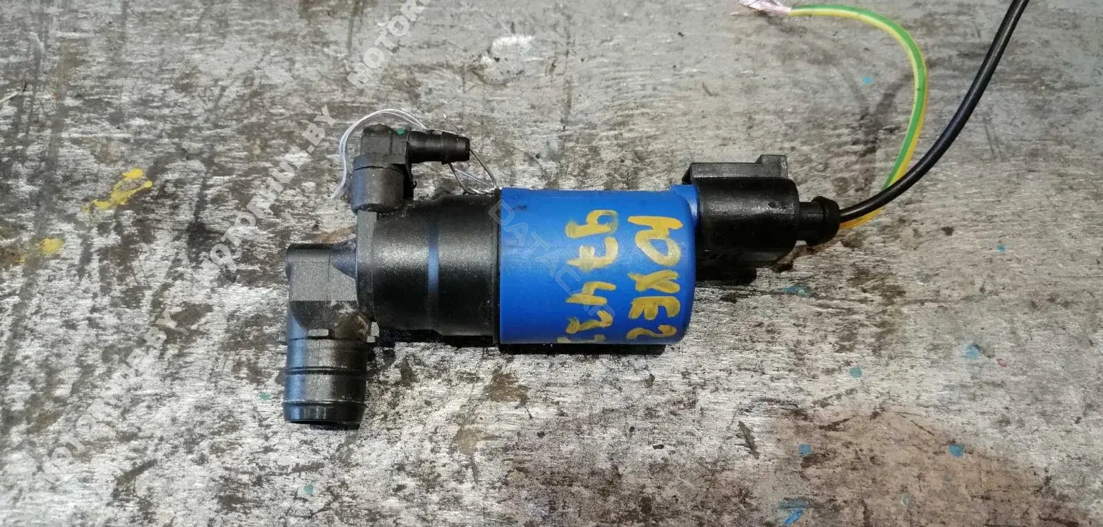 Насос омывателя AV6113K082AA