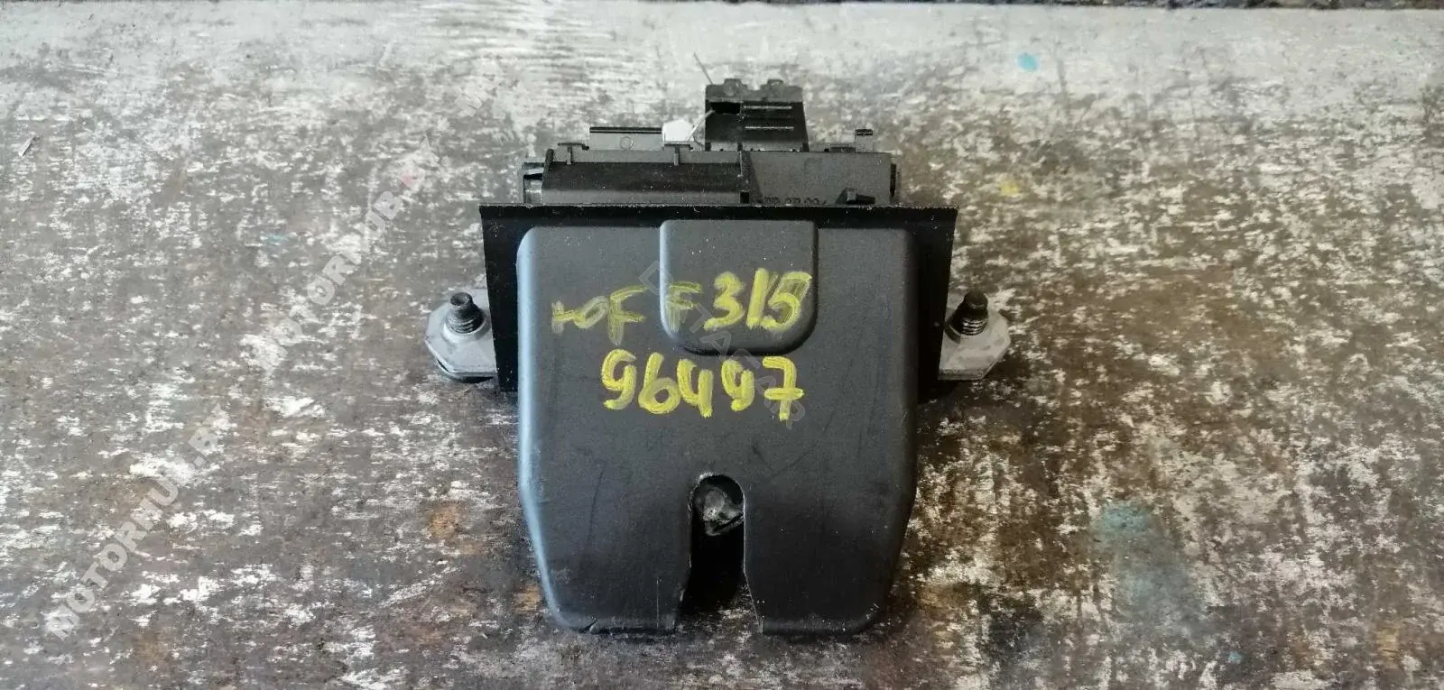 Замок крышки багажника 8M51R442A66DC