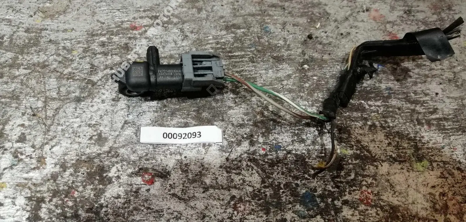 Датчик удара FK7214B006AA