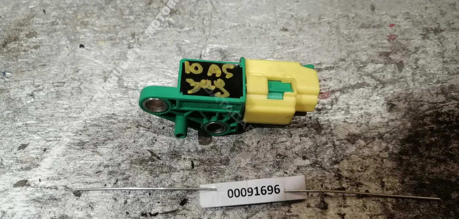 Датчик удара 1K0909606C
