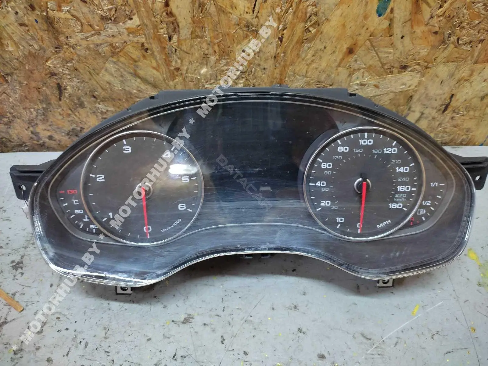 Панель приборов 4G8920981S