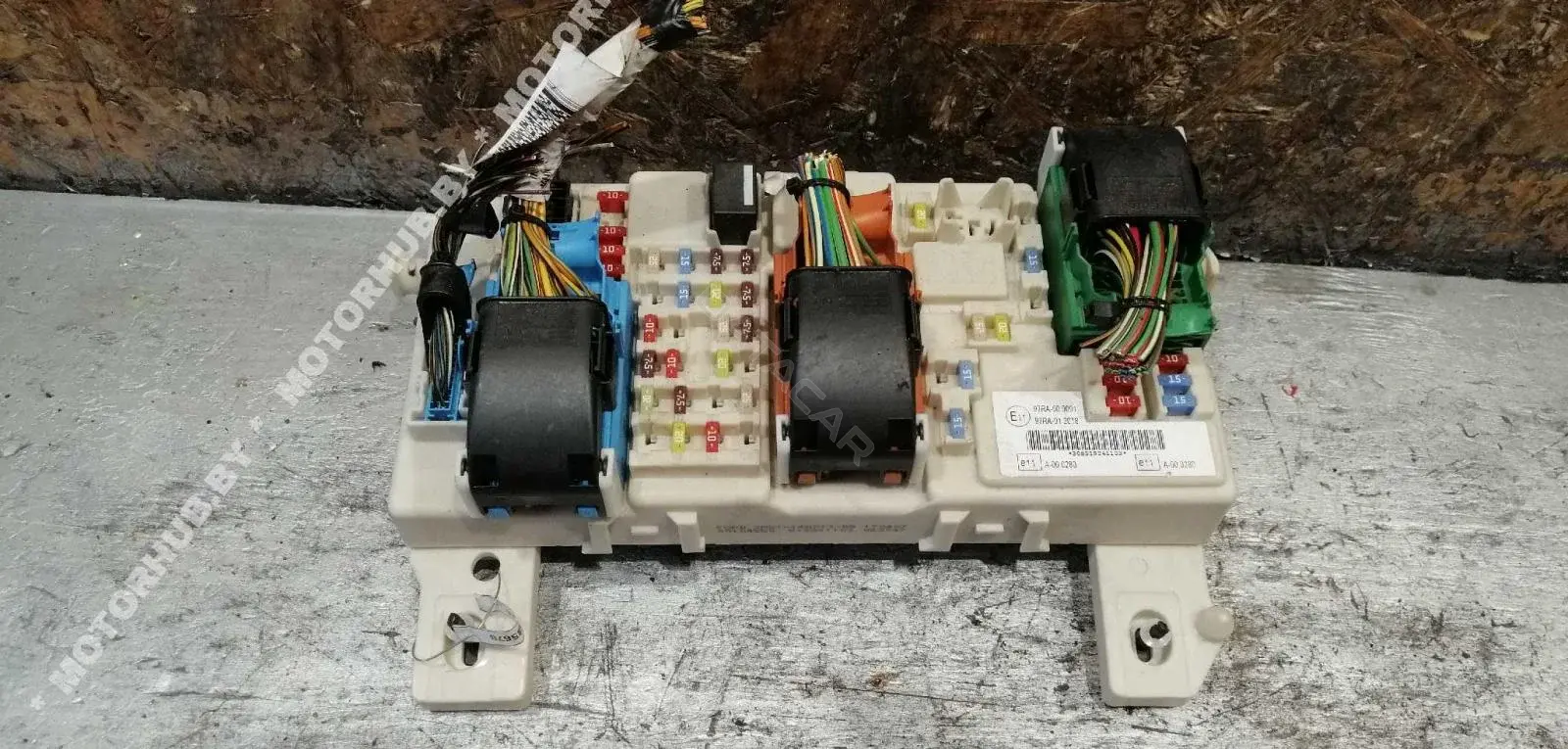 Блок предохранителей 7M5T14A073BB