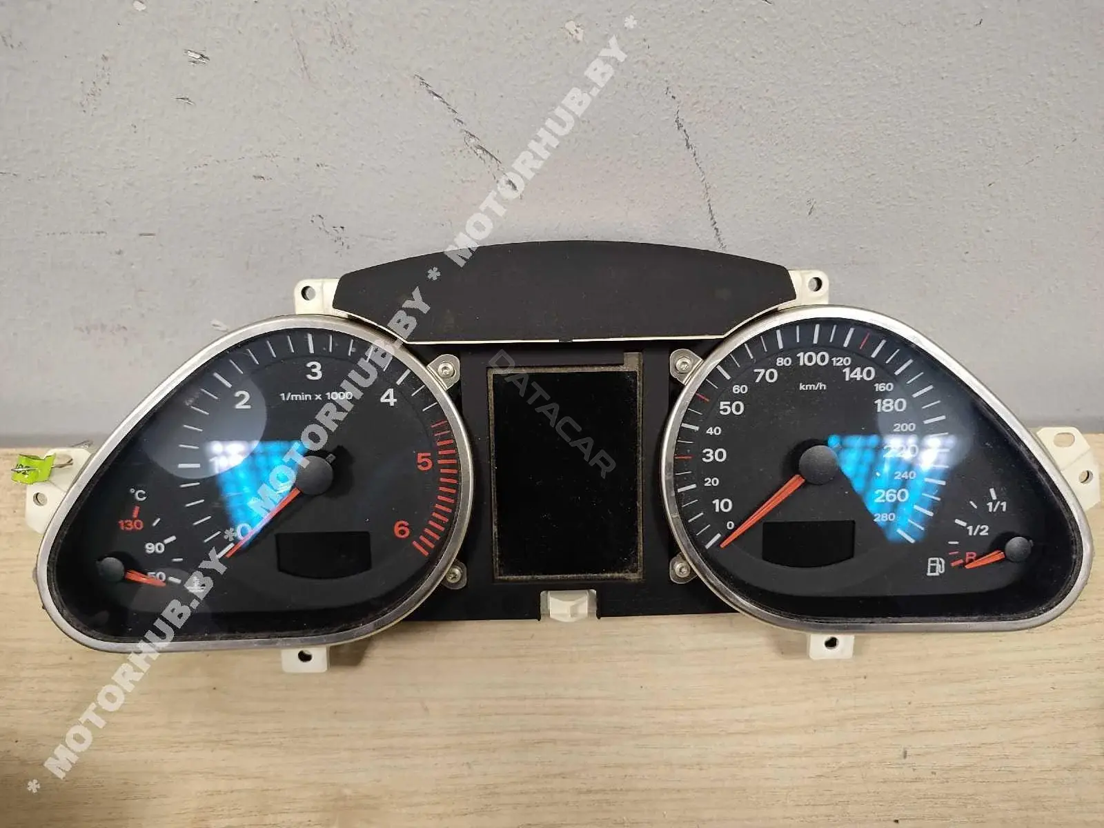 Панель приборов 4F0920930