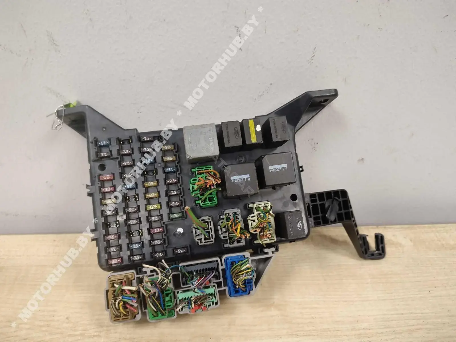 Блок предохранителей 4S7T14A073AA