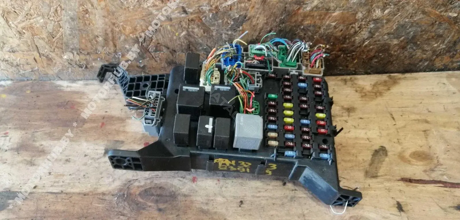Блок предохранителей 4S7T14A073AB