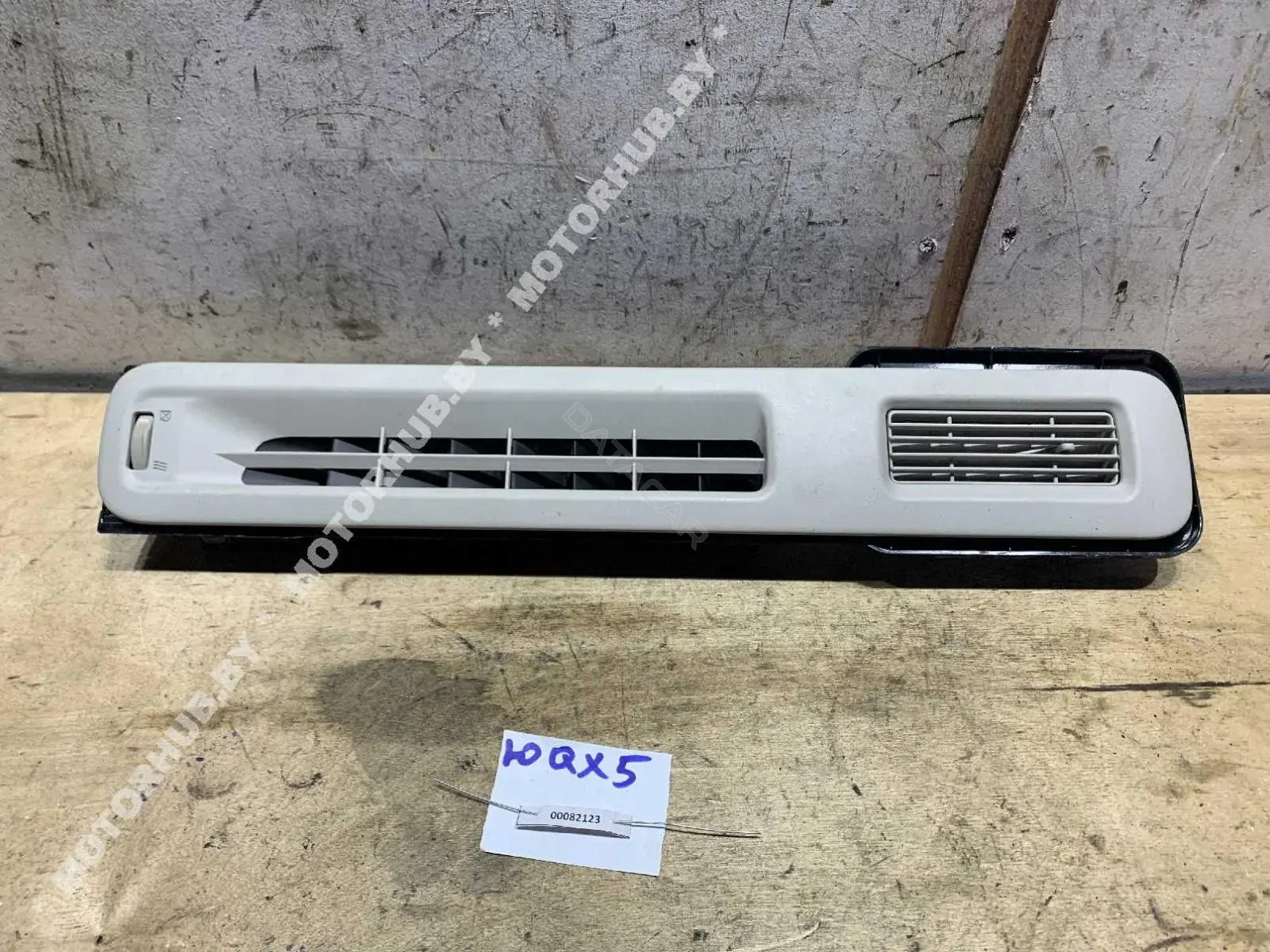 Дефлектор обдува салона FK595941100