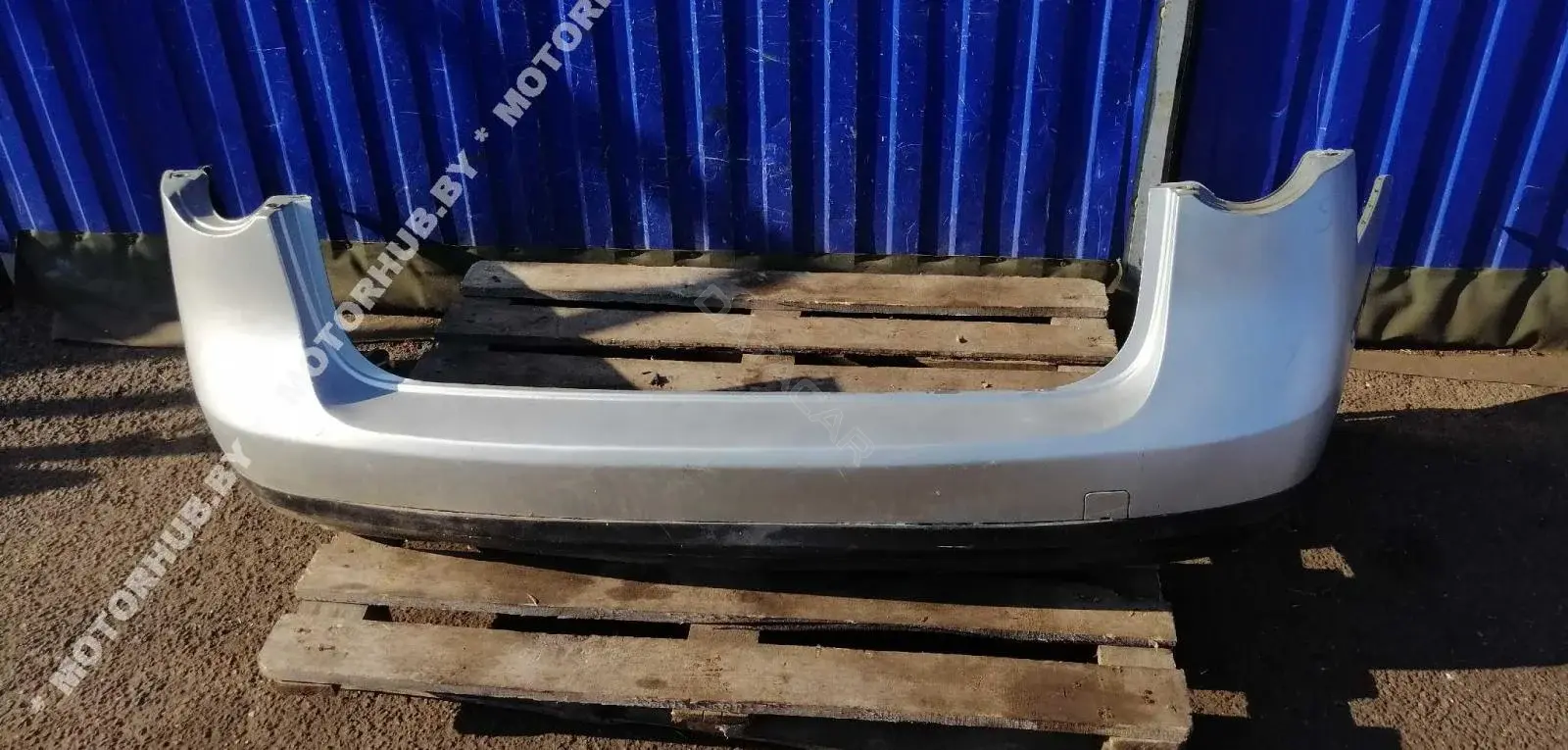 Задний бампер 3C9807421