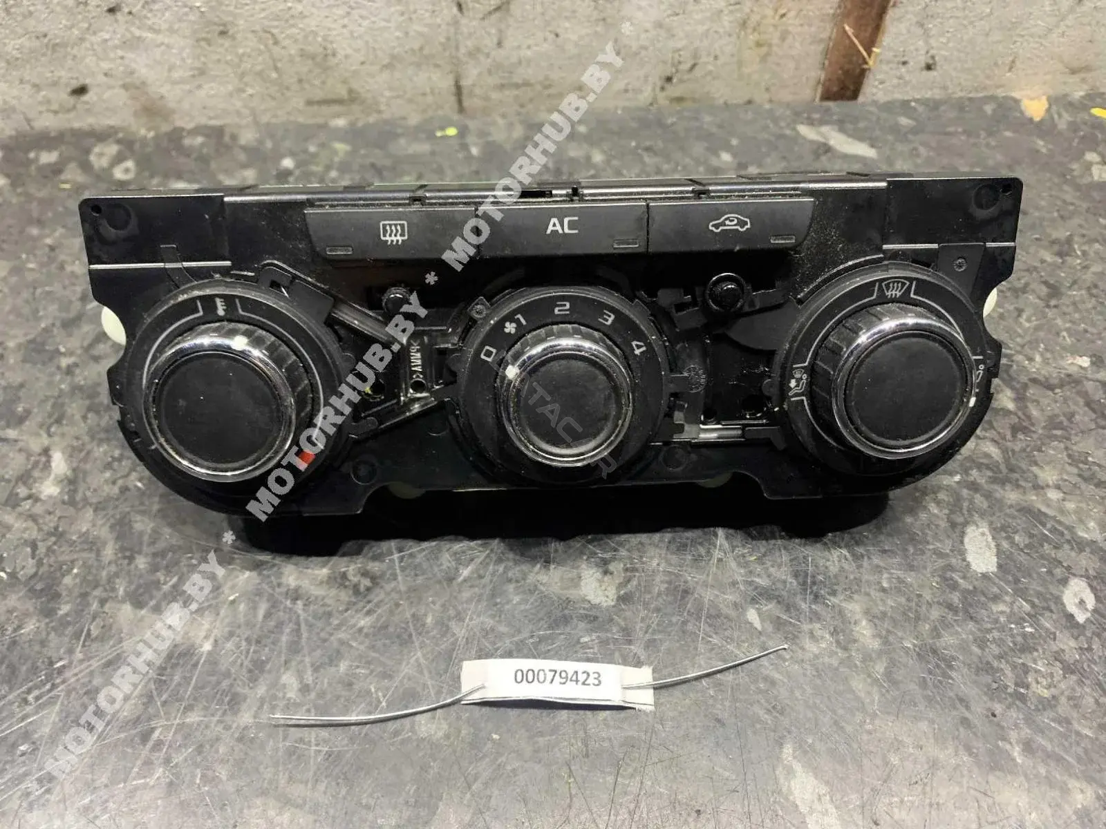Блок управления климат-контролем 3T0820047AF
