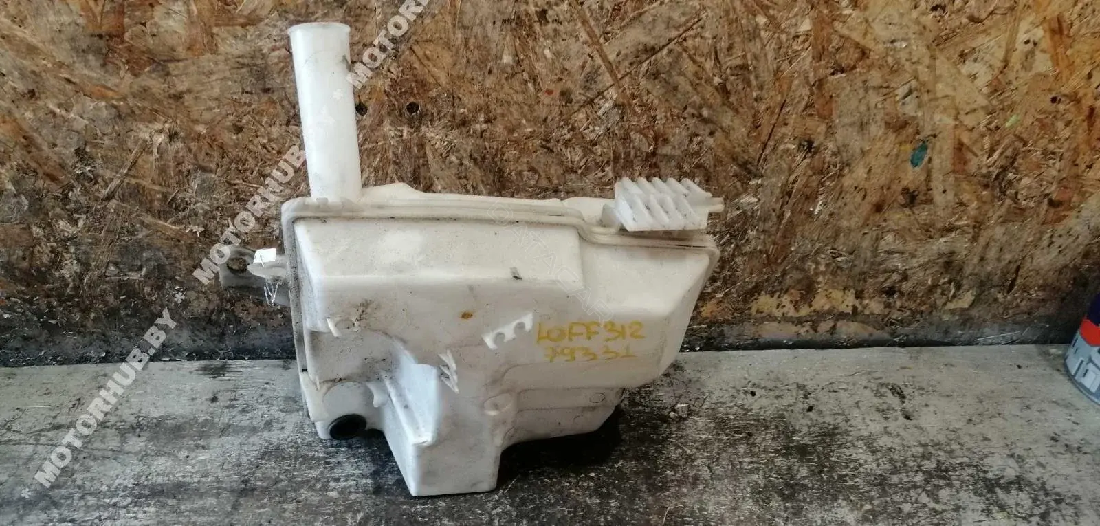 Бачок омывателя BV6117B613AB