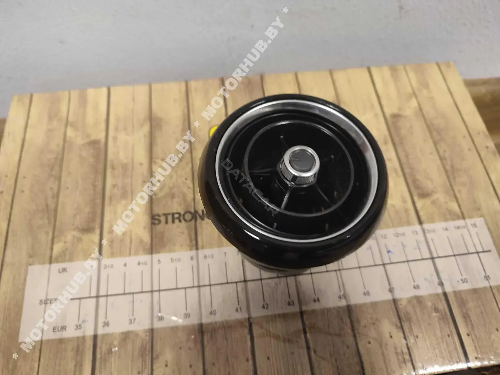 Дефлектор обдува салона D09W64730