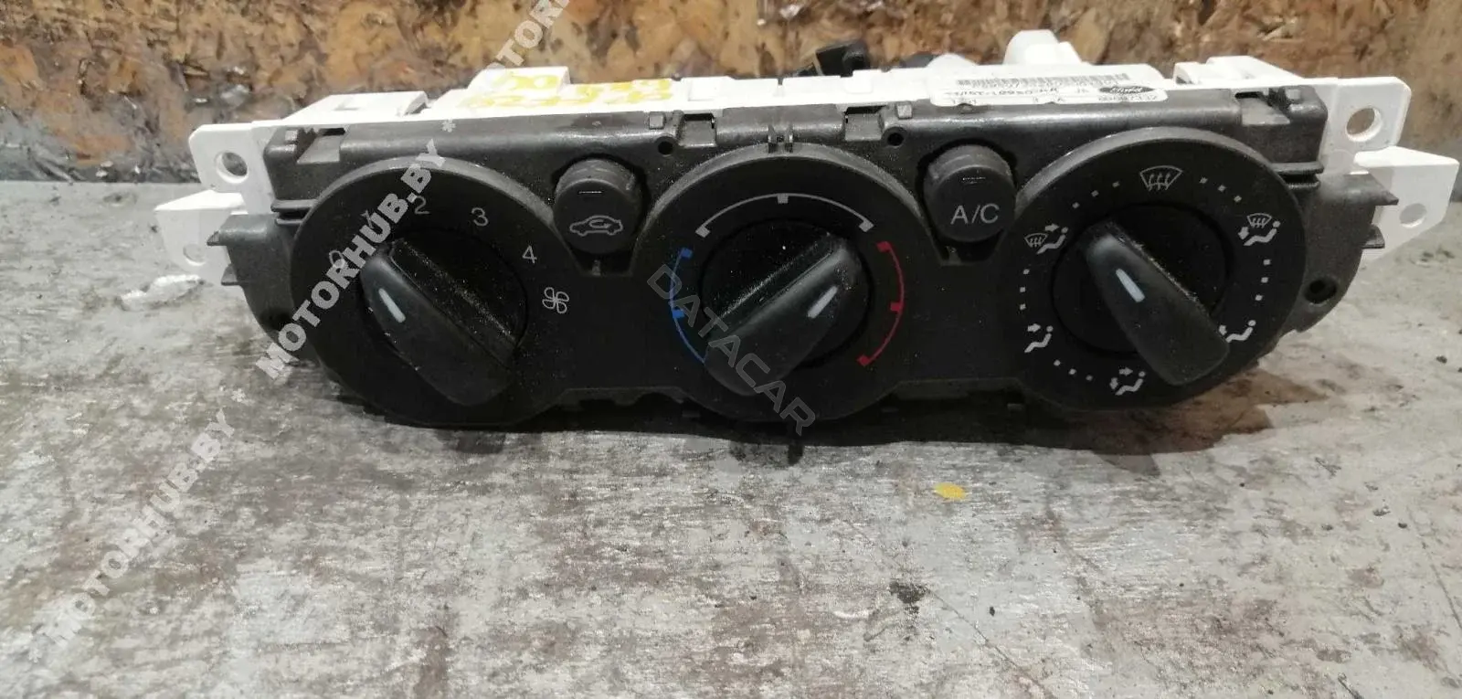 Блок управления климат-контролем 7M5T19980AA