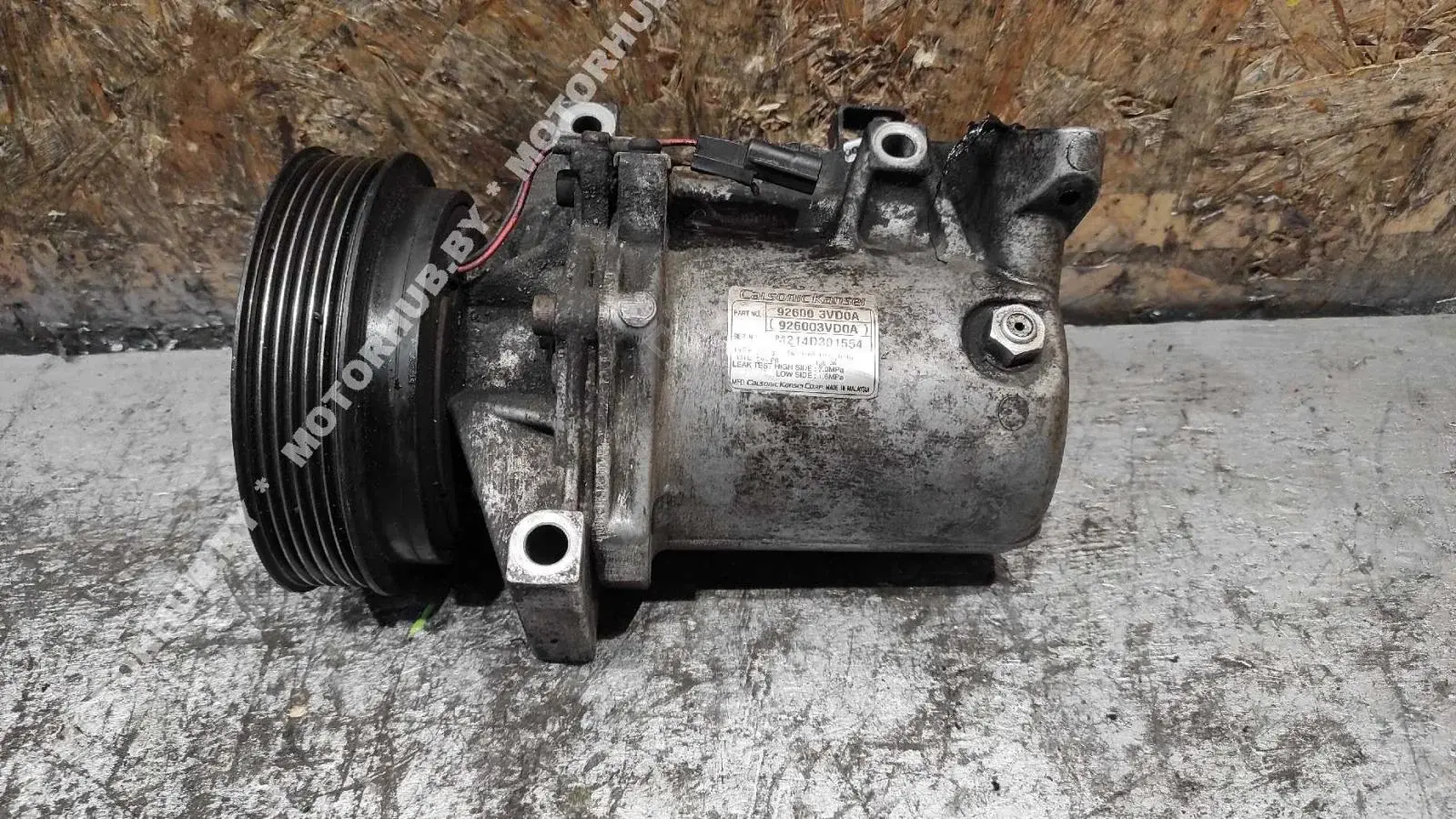 Компрессор кондиционера 926003VD0A