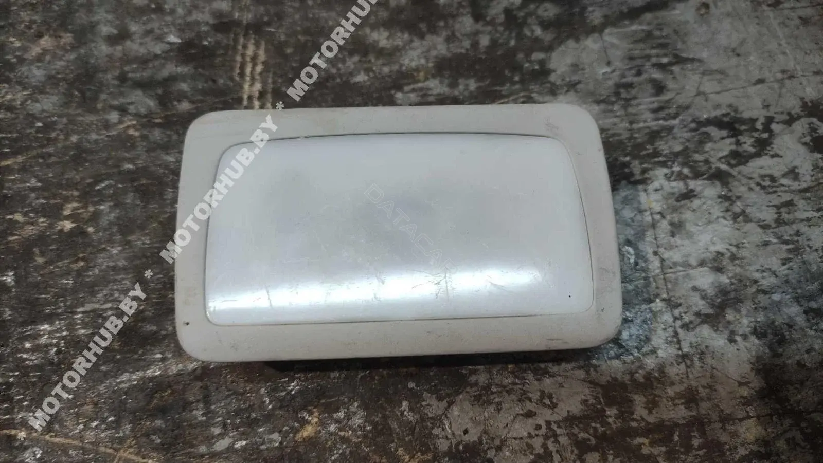 Плафон освещения салона 4L0947123