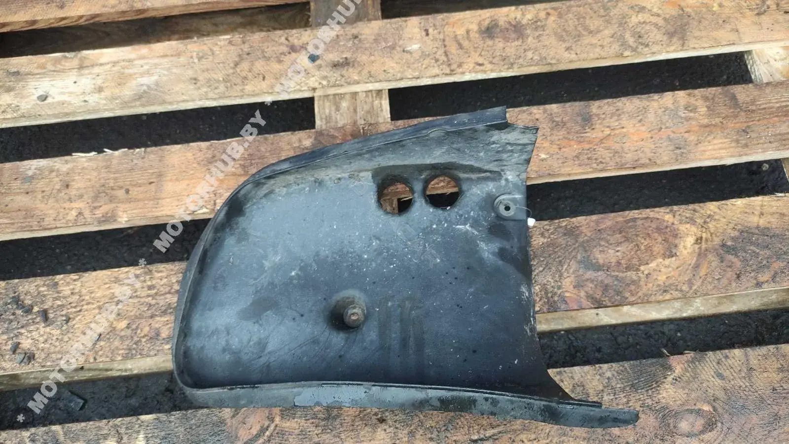 Воздуховод 7L5121333C