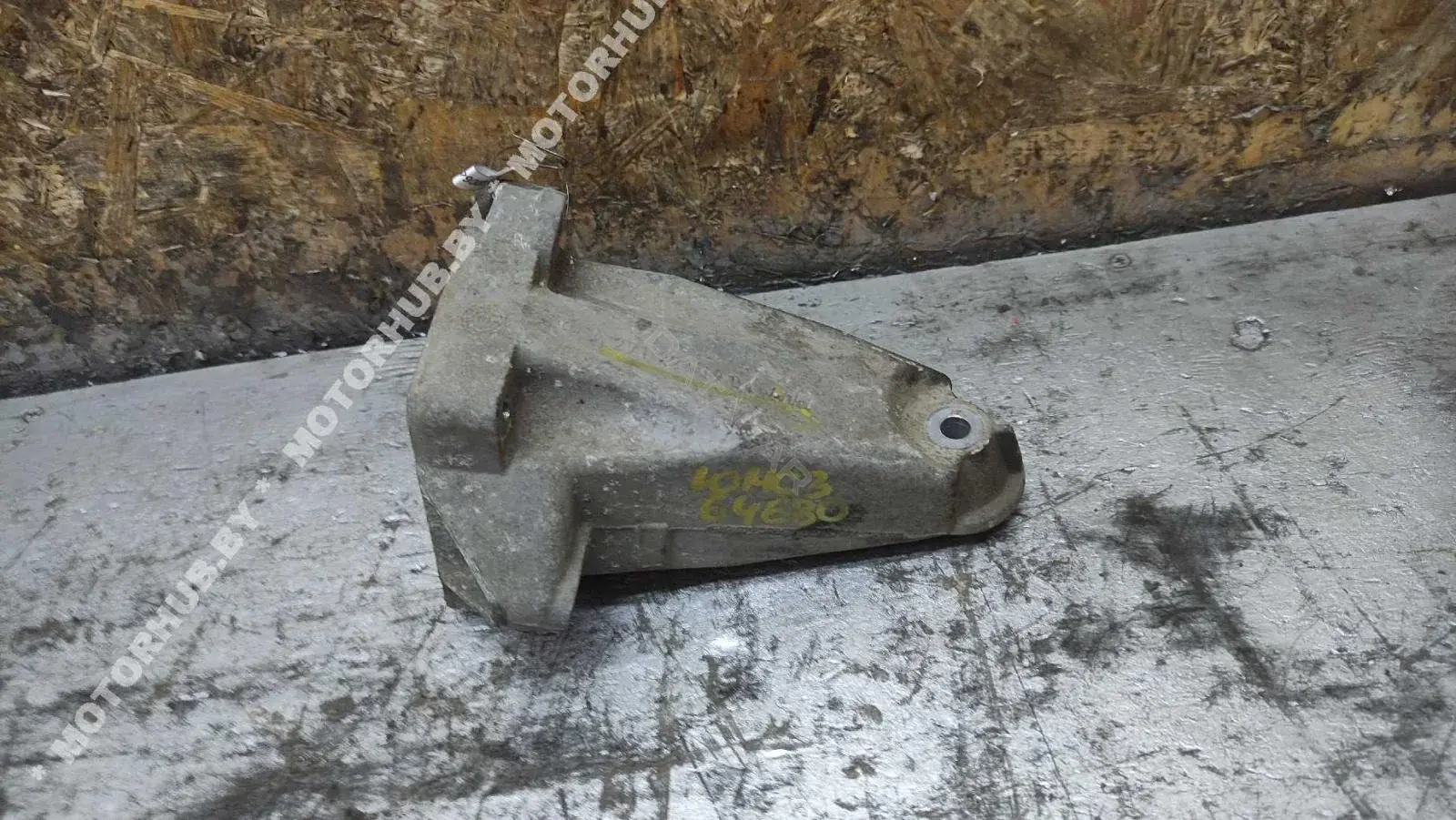 Кронштейн двигателя A2712231904