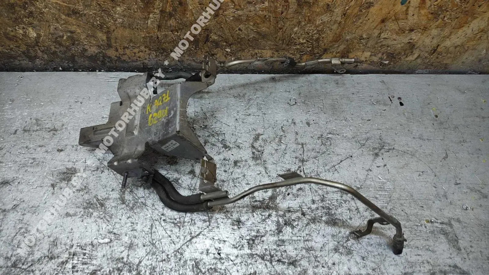 Патрубки системы охлаждения 7L8131553B