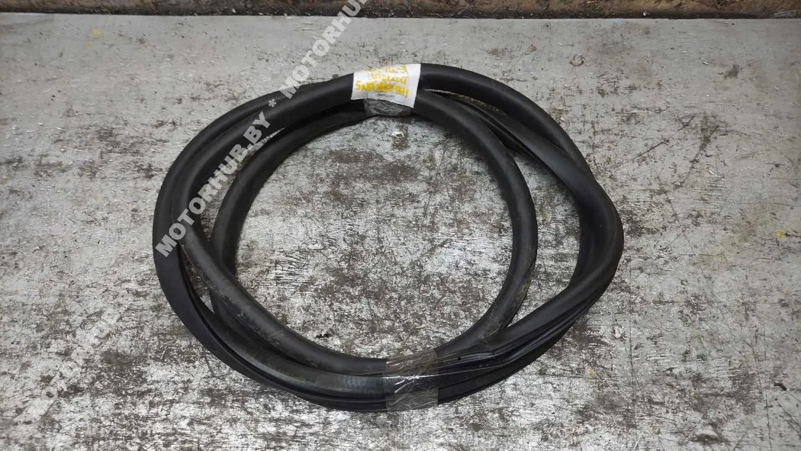 Уплотнитель двери 5N0867911