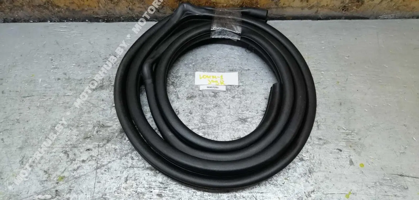 Уплотнитель двери 00057291
