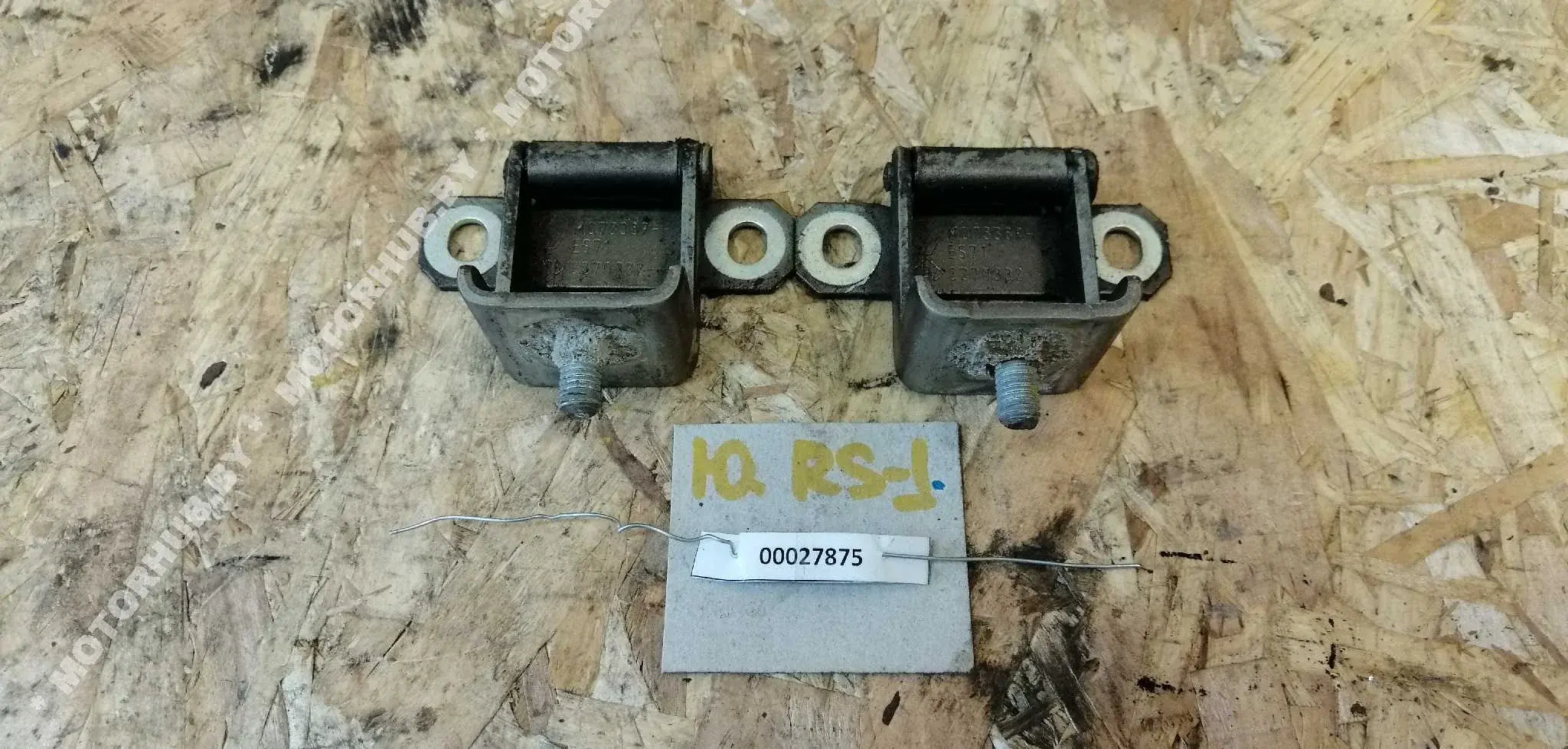 Петля крышки багажника 00027875