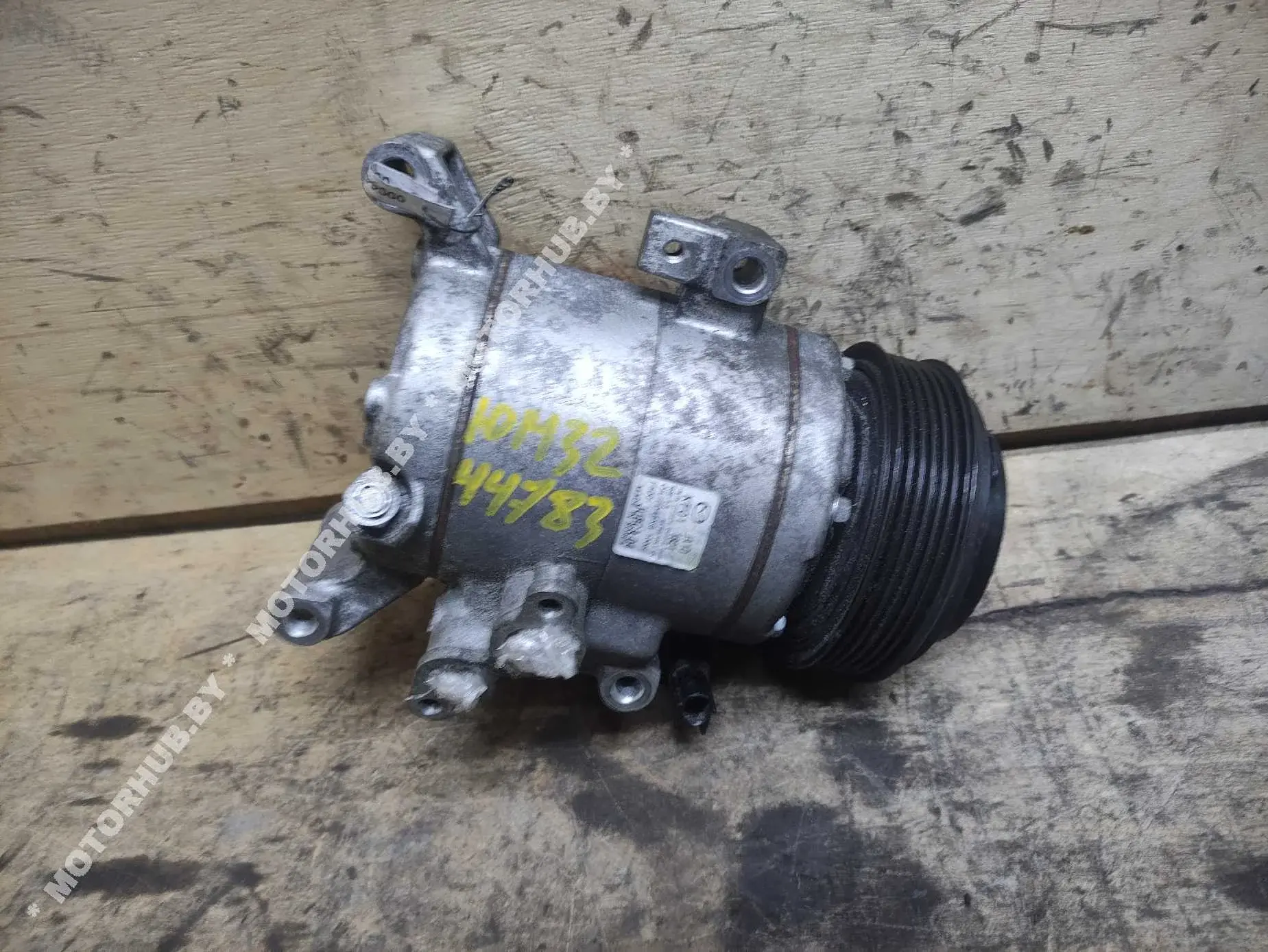 Компрессор кондиционера KF011821