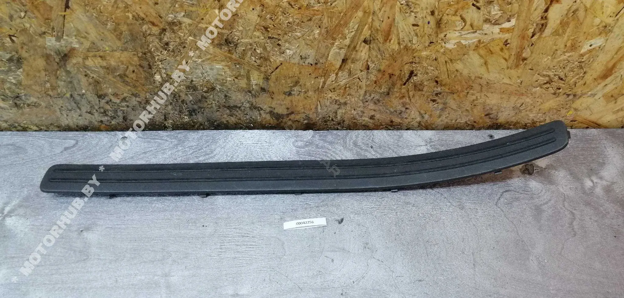 Накладка на порог 7L0853655EK