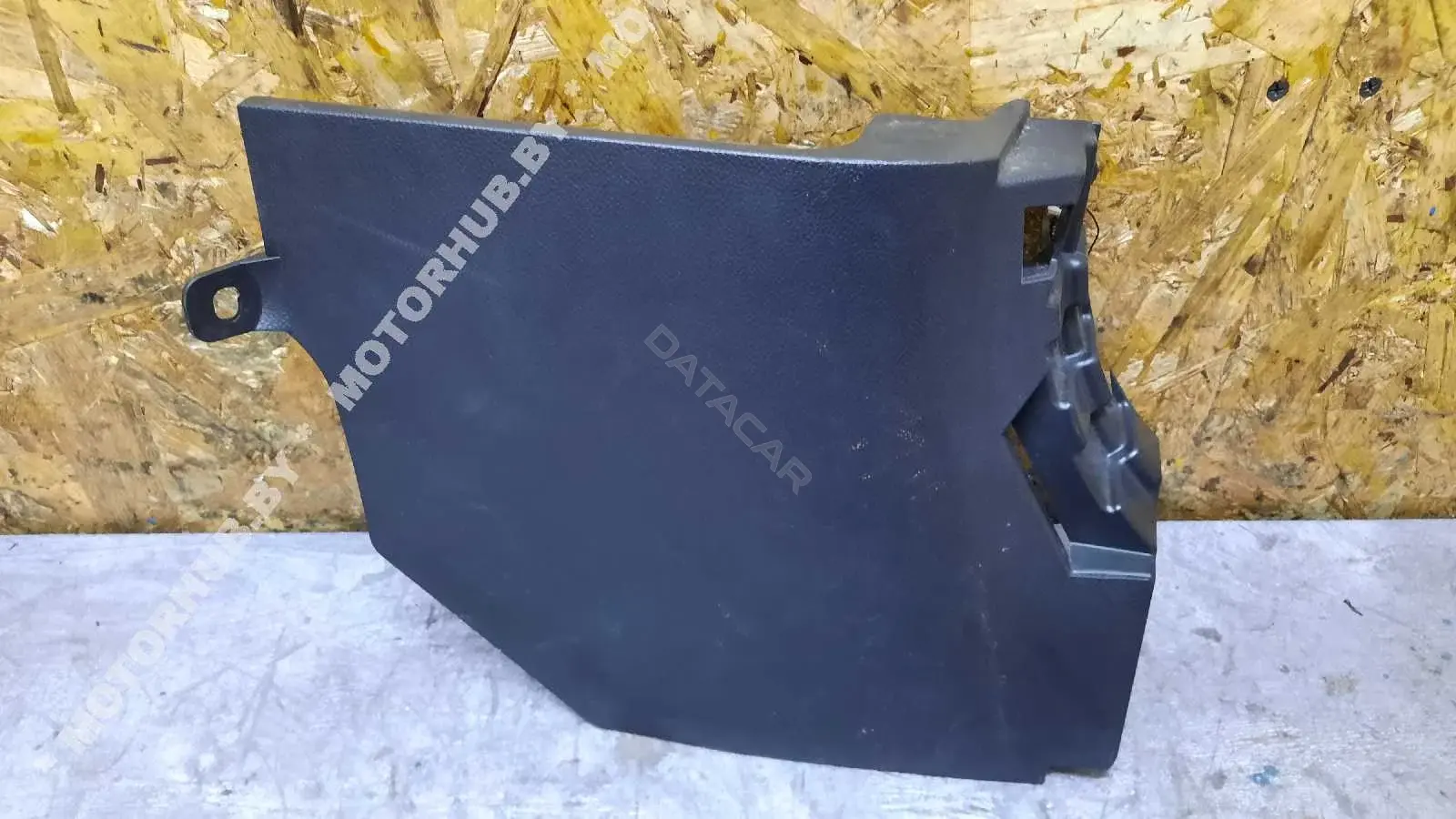 Пластик салона 669001CA0A