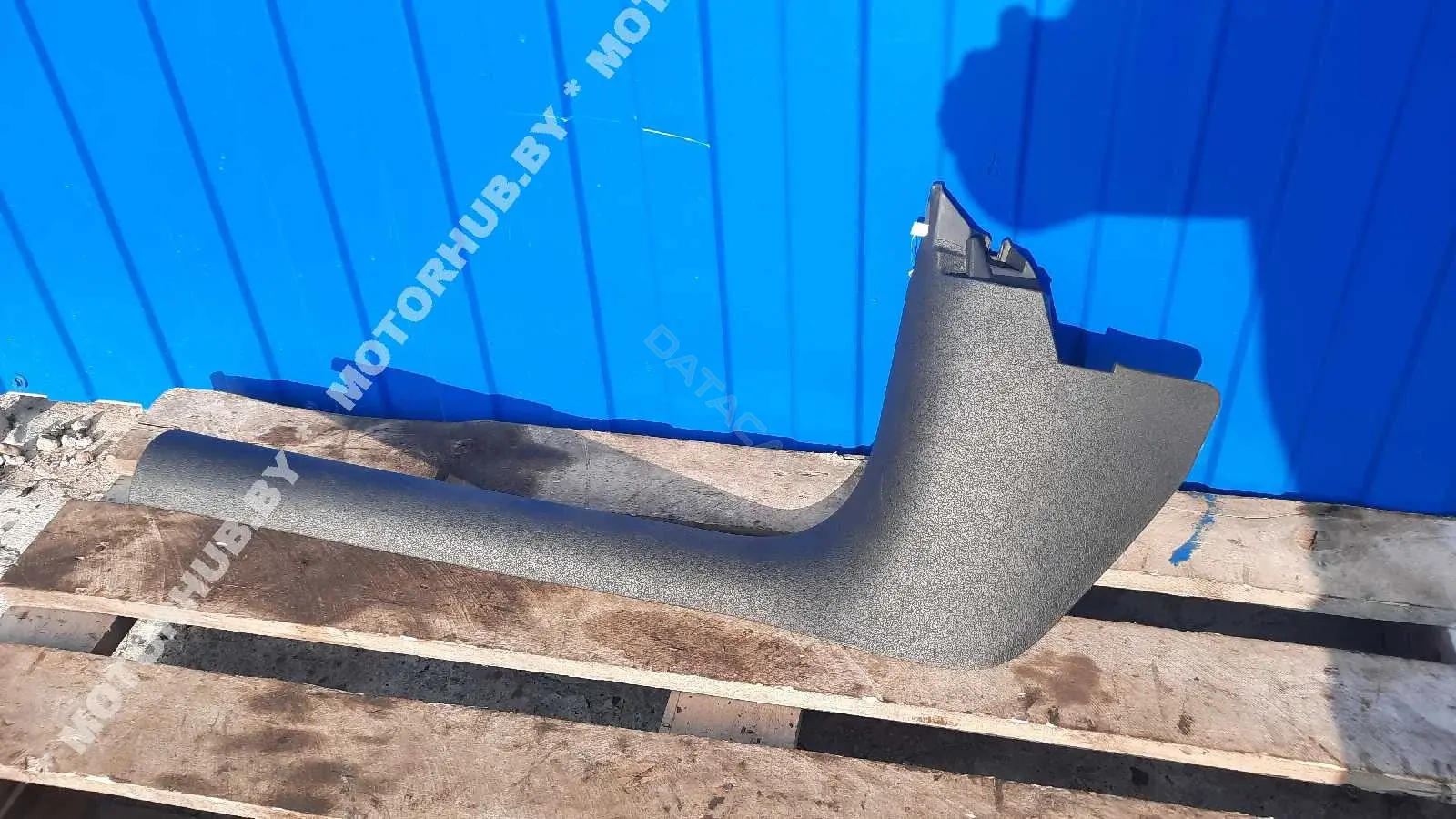 Пластик салона 8V4867271A