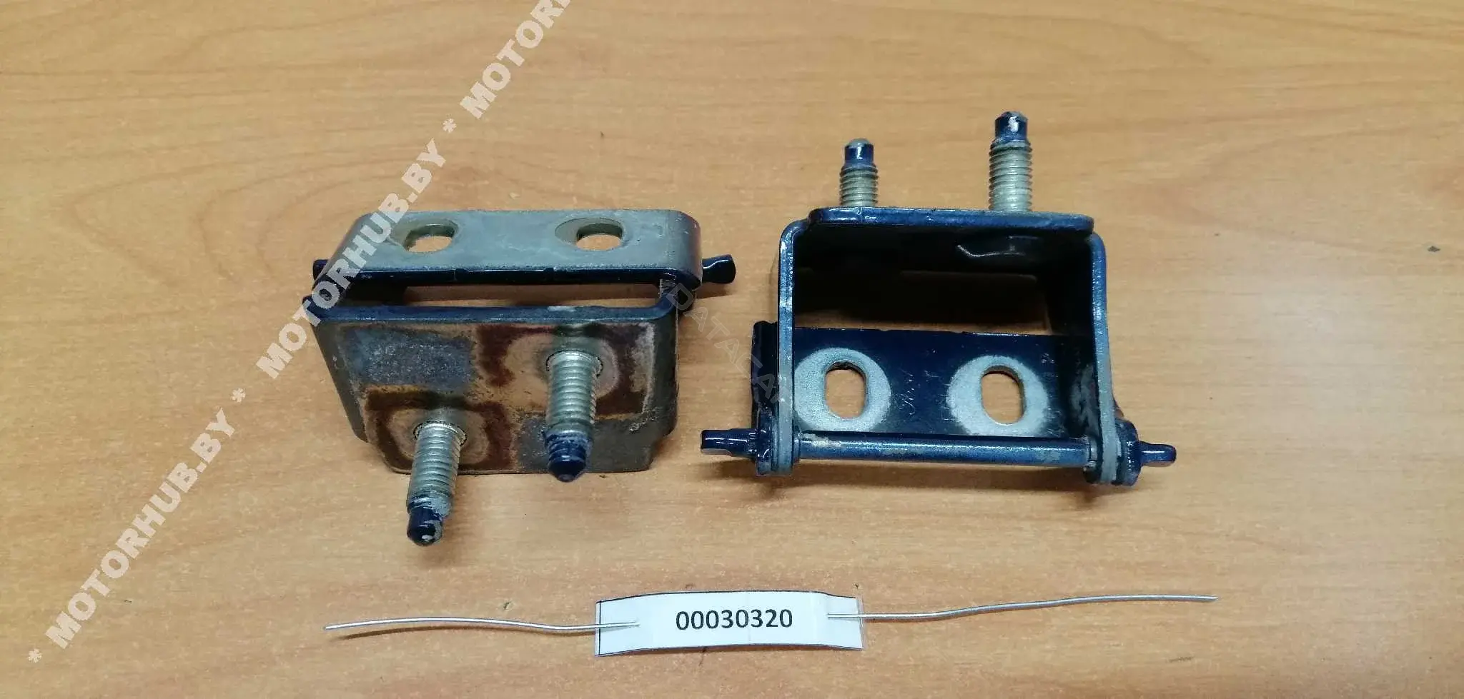 Петля крышки багажника AM51U42900AE