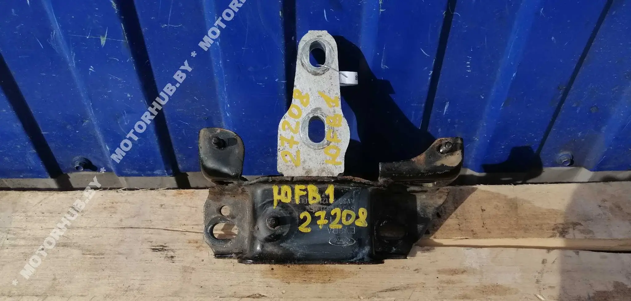 Подушка КПП 8V517M121AE
