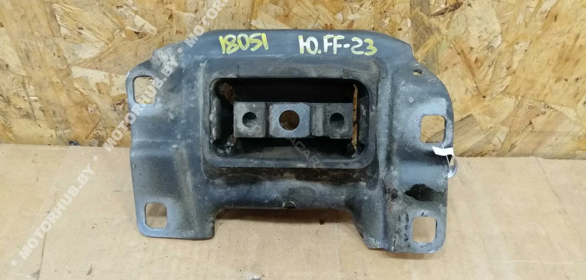 Подушка КПП 3M517M121